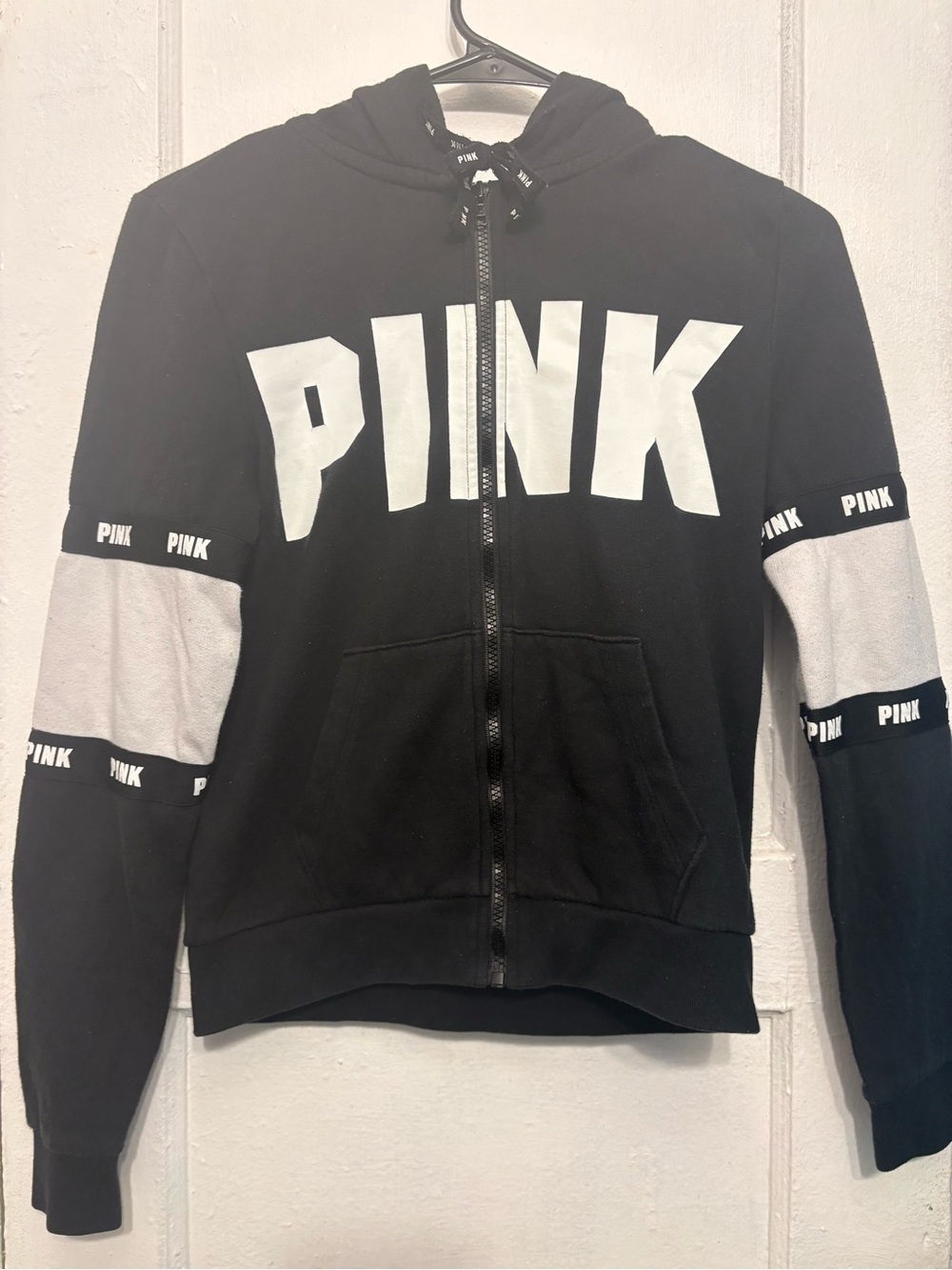 Victoria’s Secret PINK Black & White Full Zip Hoodie Logo Colorb